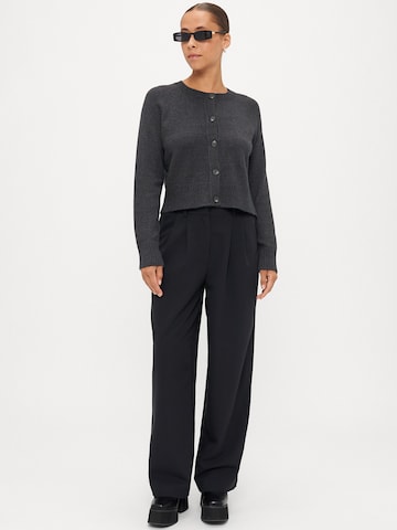 Only Petite Kardigan 'ONLKATIA' – šedá