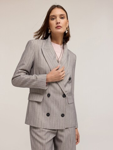 MOTIVI - Blazer en gris: frente