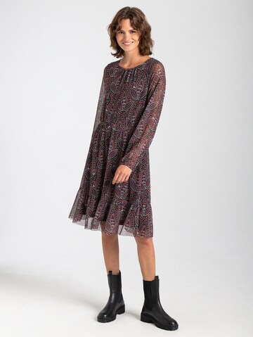 MORE & MORE Dress in Pink: front