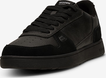 Baskets basses 'Halfdan' WODEN en noir : devant