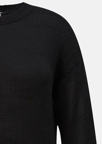 Pull-over QS en noir : devant