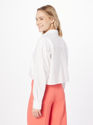 Oval Square Bluse i hvid