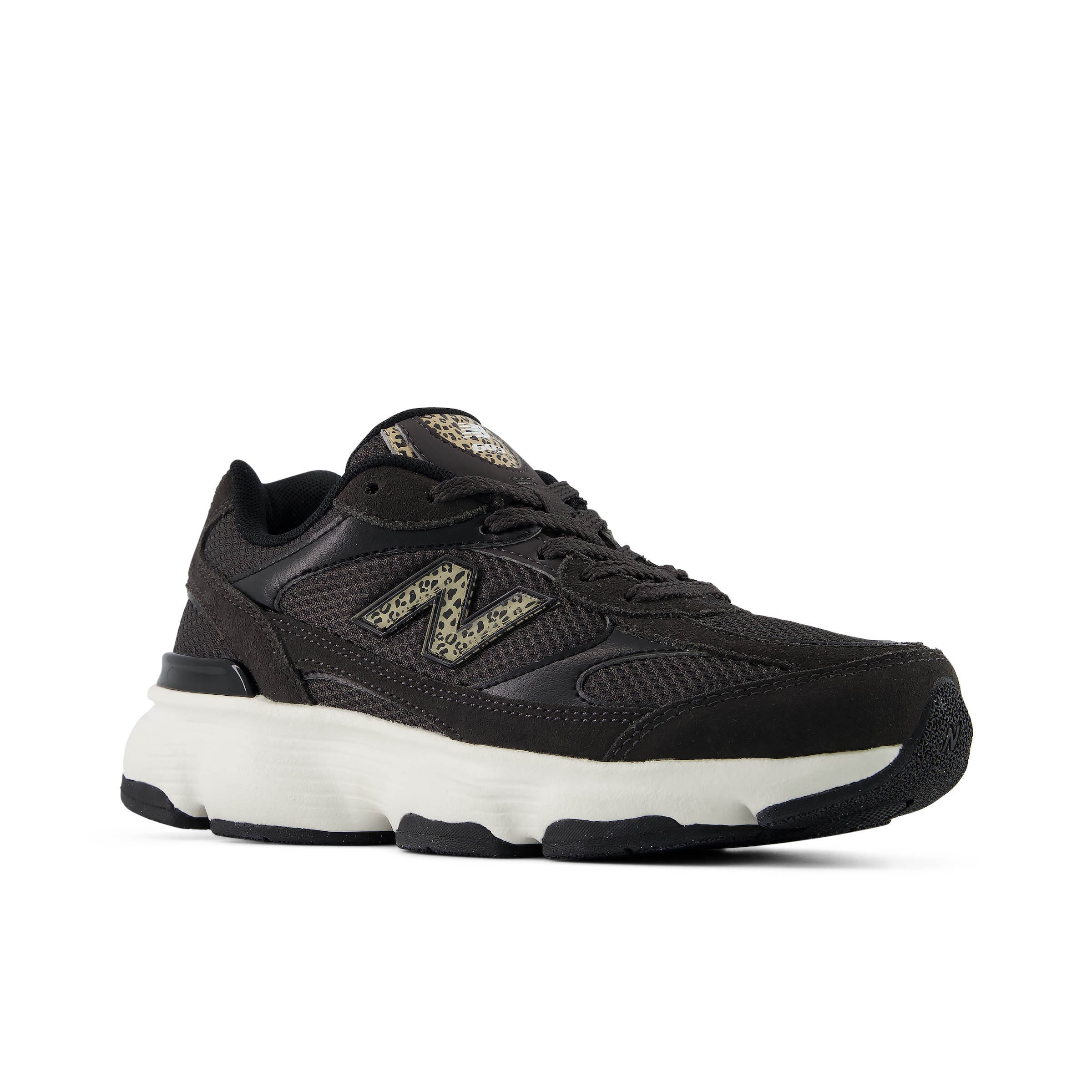 new balance Sneakers in Black: front