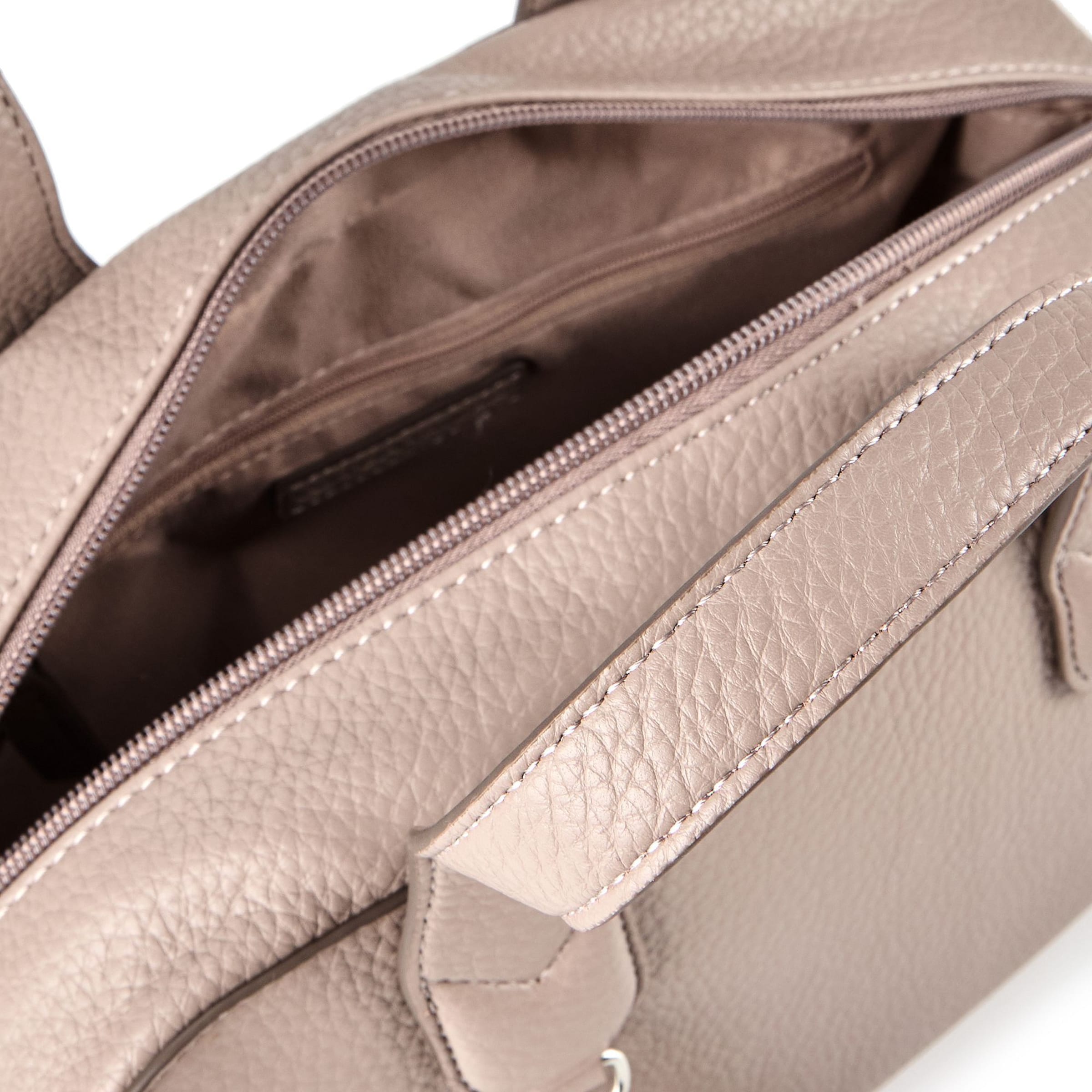 TOM TAILOR Schultertasche 'Rima' in Grau
