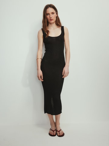 The Set Knit dress in Brown: front