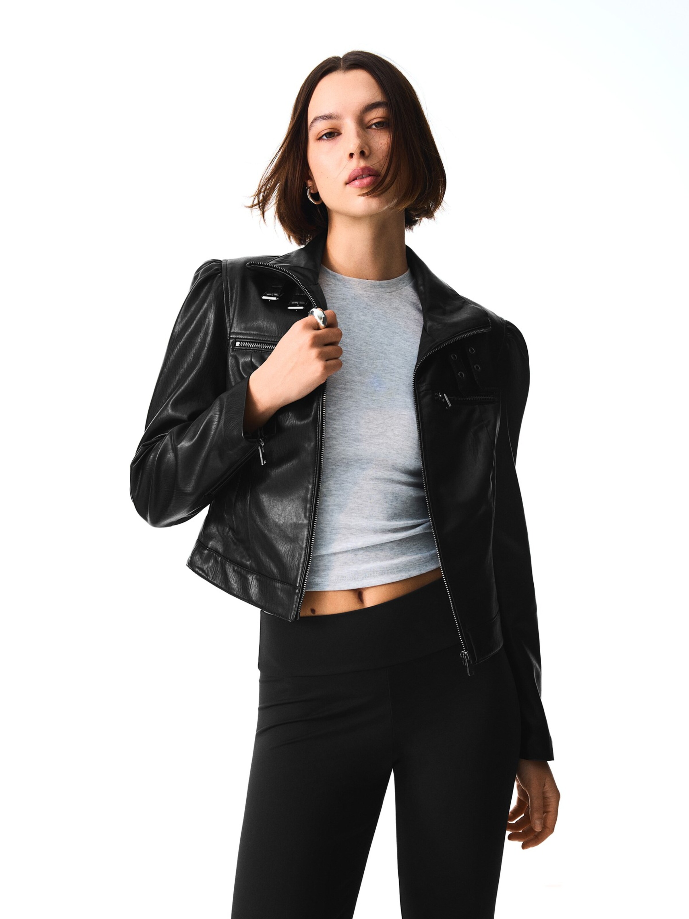 Bershka Átmeneti dzseki - fekete: elől