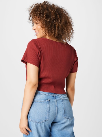 Levi's® Plus Πλεκτή ζακέτα 'PL SS Rach Top' σε κόκκινο