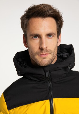 ICEBOUND Between-Season Jacket in Yellow