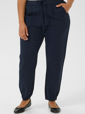 KAFFE CURVE Tapered Hose 'KCNana' in Blau: Vorderseite