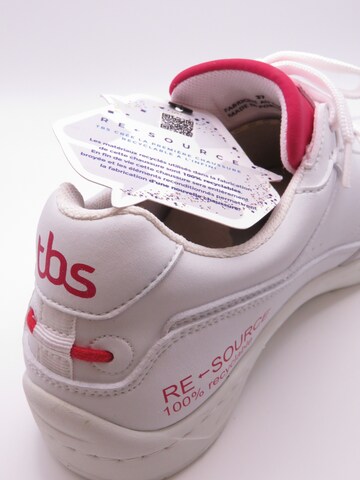 Scarpa stringata sportiva 'Re-Source' di TBS in bianco