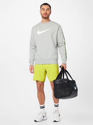 Nike Sportswear Sweatshirt in Grau