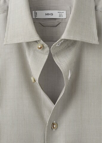 MANGO MAN Regular fit Button Up Shirt 'Dario' in Green