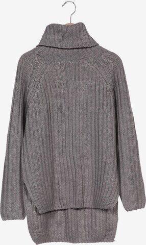 Gina Tricot Sweater & Cardigan in S in Grey: front