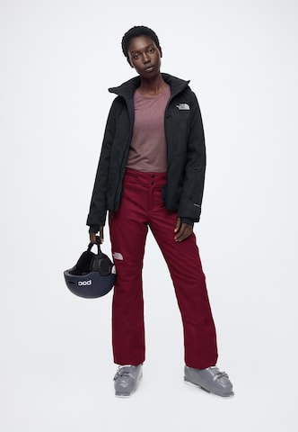 THE NORTH FACE Regular Urheiluhousut 'LENADO' värissä punainen