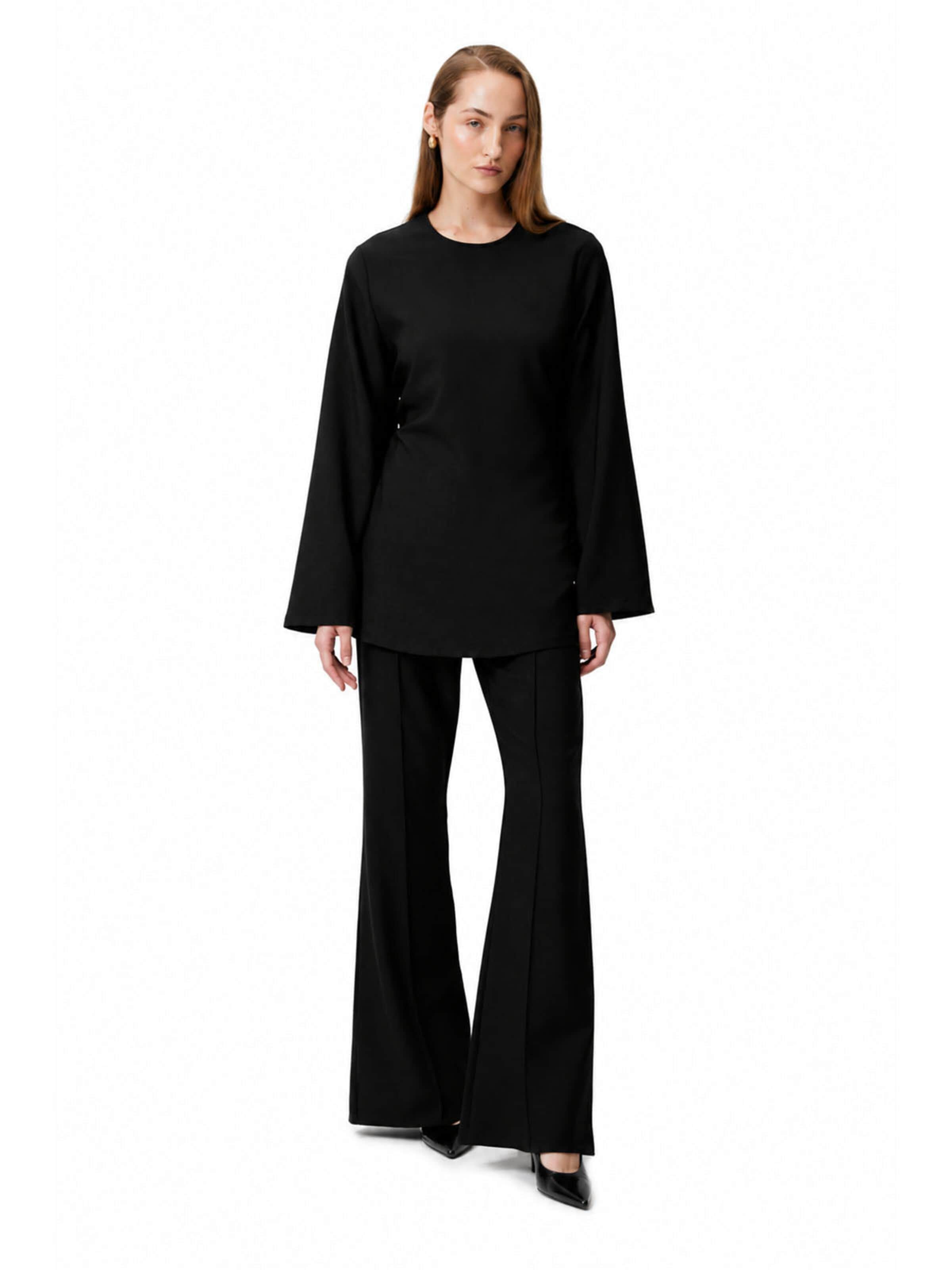 Chemisier 'Cross Tie Detailed Crepe Blouse' Touché Privé en noir : devant