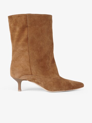GISEL MOIRE Booties in Brown: front