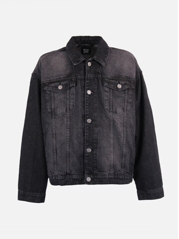 HEFTYKA Between-Season Jacket in Black: front