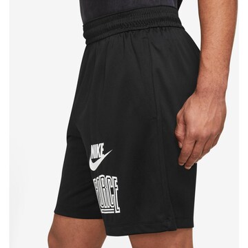 NIKE Loosefit Sporthose in Schwarz