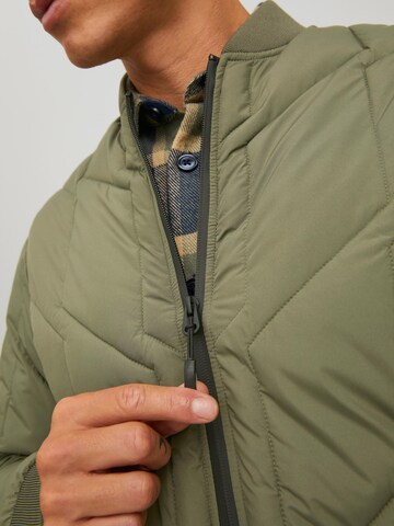 R.D.D. ROYAL DENIM DIVISION Between-Season Jacket 'BERNIE' in Green