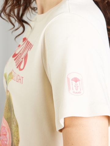 ONLY Carmakoma - Camiseta 'CARJenny' en beige