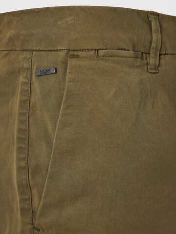 Funky Buddha Regular Shorts in Grün