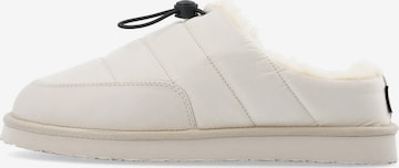 Bianco Slippers in White: front