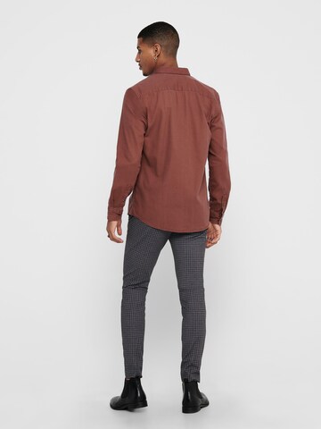 Only & Sons - Ajuste confortable Camisa 'Bryce' en rojo