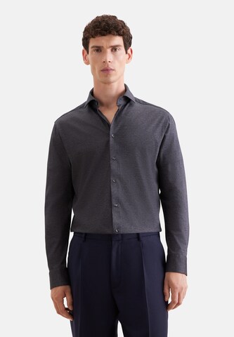 Coupe regular Chemise business SEIDENSTICKER en gris : devant