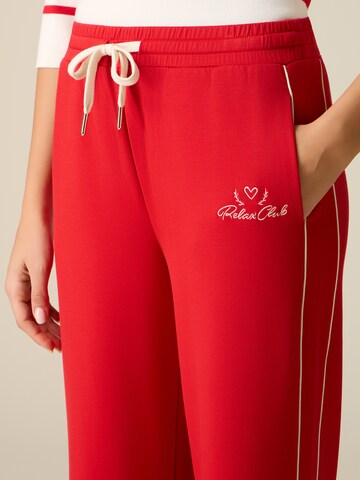regular Pantaloni di oltre in rosso