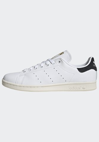 ADIDAS ORIGINALS Sneakers in White: front