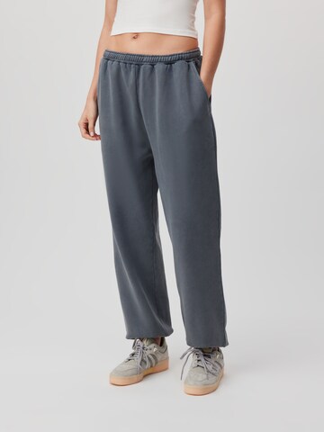 Effilé Pantalon LeGer by Lena Gercke en gris : devant