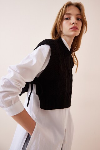 Happiness İstanbulPulover - crna boja