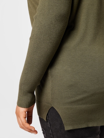 Pull-over 'Machi' KAFFE CURVE en vert