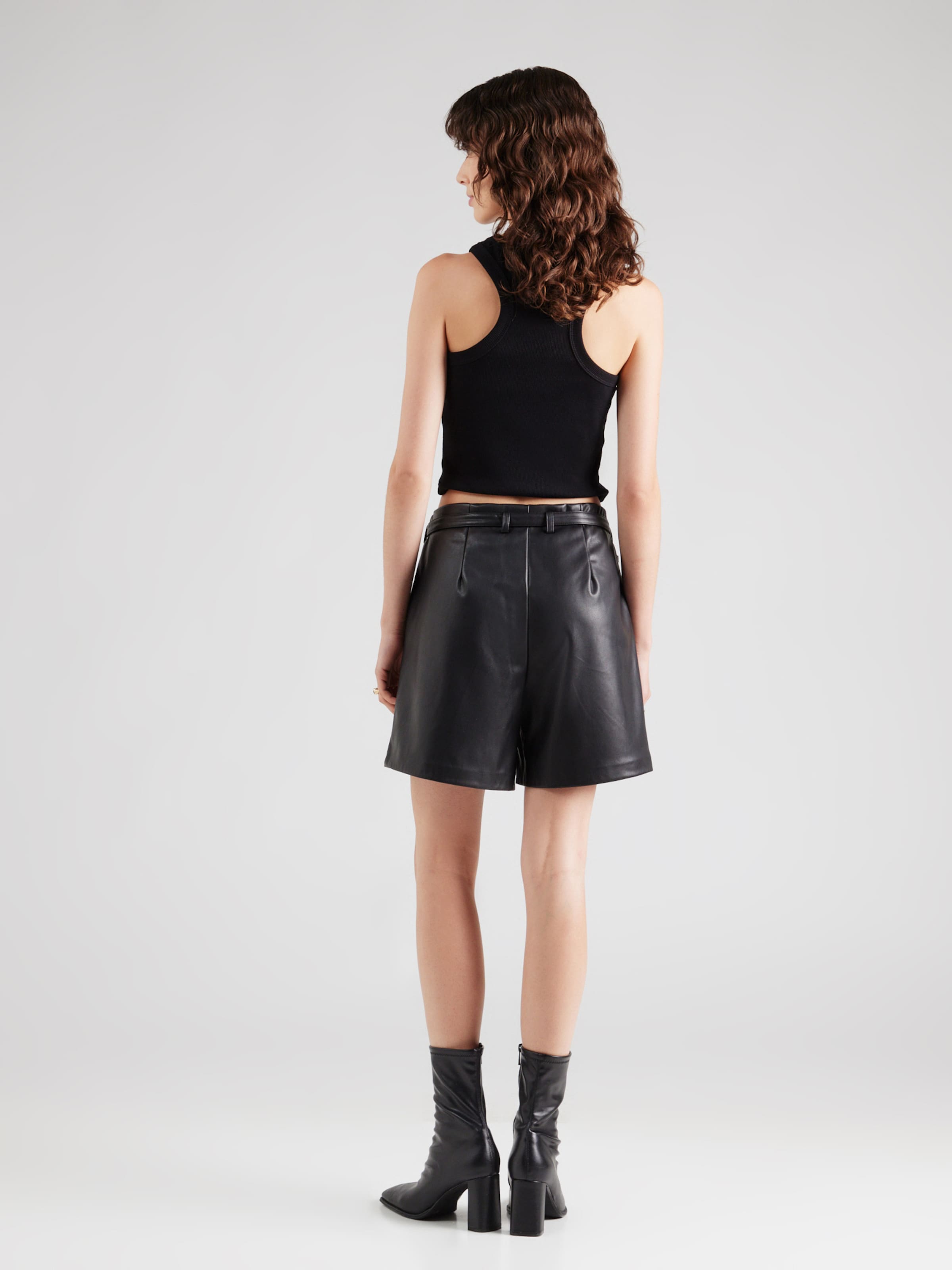 【U LAN】Rania banding leather shorts FRAME Stretch-leather shorts | THE OUTNET