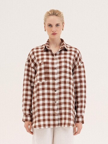 AmourLinen Shirt 'Molly' in Bruin
