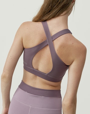 Born Living Yoga Sporttop ' Fiorella ' in Roze