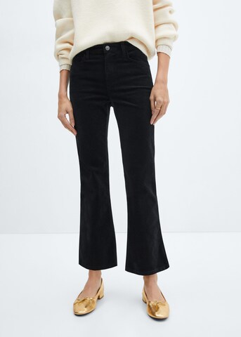 MANGO Bootcut Jeans 'SIENNAP' i svart: framsida