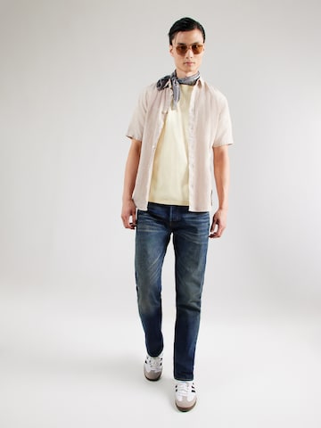LEVI'S ® Shirt 'RED TAB' in Geel