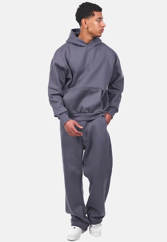 Dropsize Sweatshirt in Grey