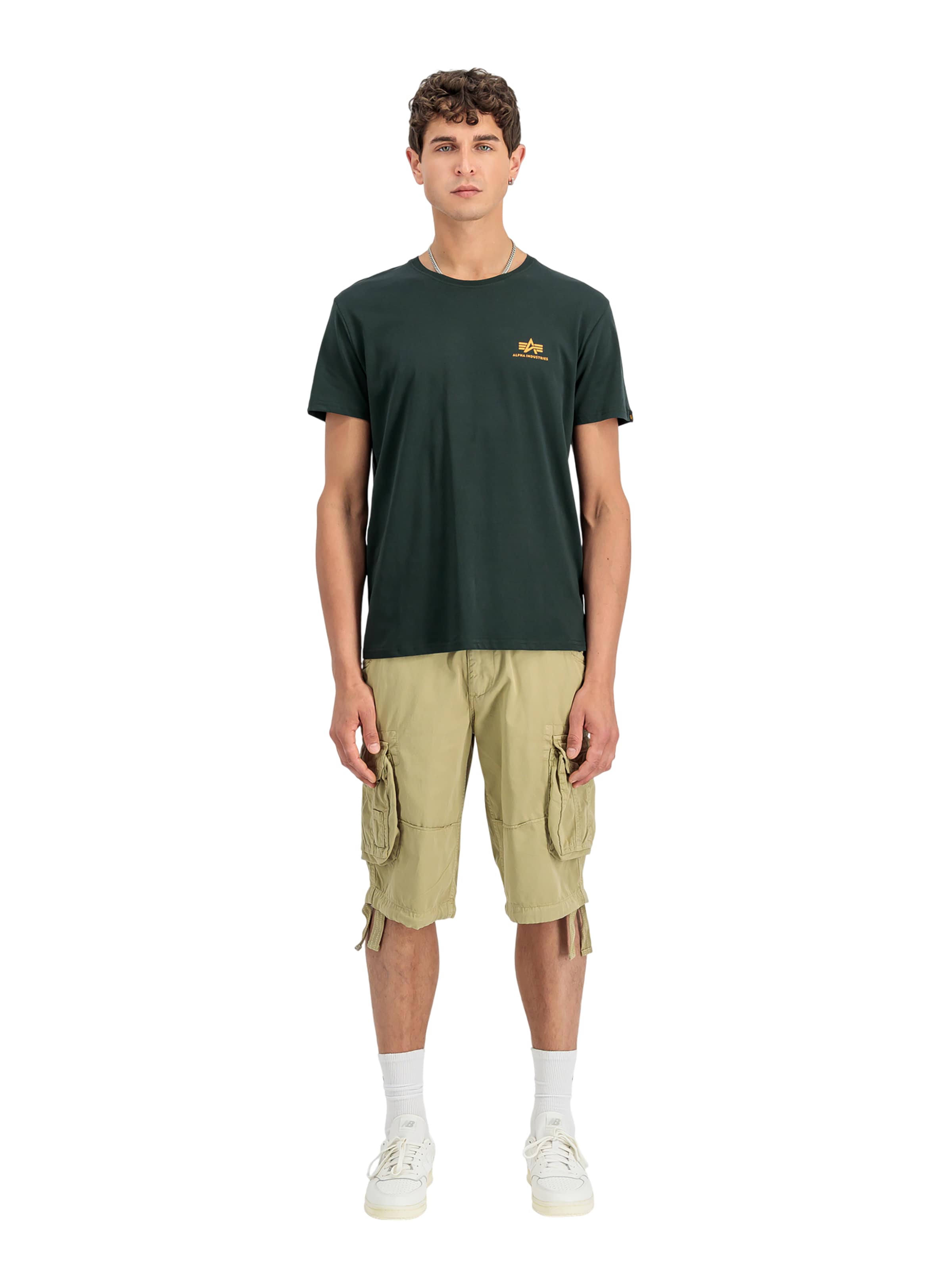 ALPHA INDUSTRIES Shirt 'Basic Small Logo'‌‌ in Grün