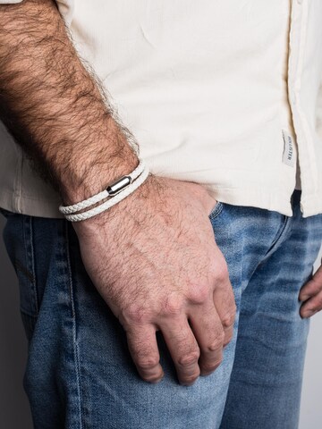 Akitsune Bracelet 'Suprema' in White: front