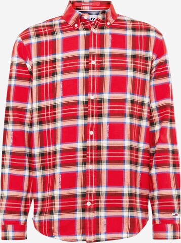 Tommy Jeans Comfort fit Button Up Shirt in Red: front