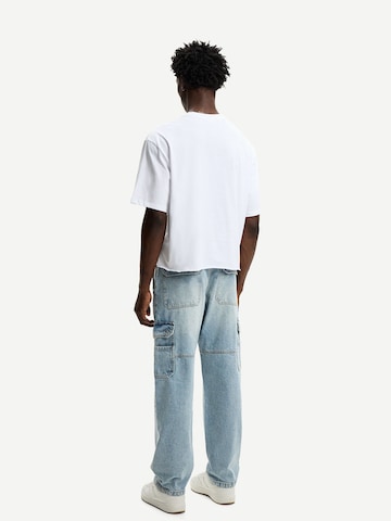 Bershka Baggy Cargo jeans in Blue