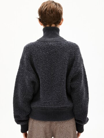 ARMEDANGELS Gebreid vest 'ICONIC Å GWENAA' in Zwart