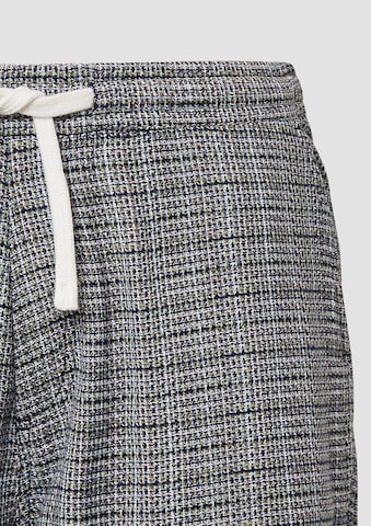 s.Oliver Regular Trousers in Grey