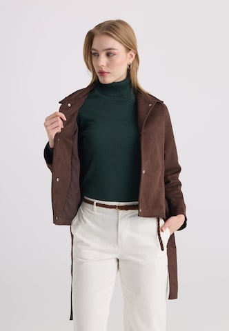 Felix Hardy Between-Season Jacket in Brown