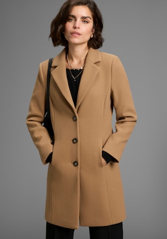 LAURA SCOTT Between-Seasons Coat in Beige: front