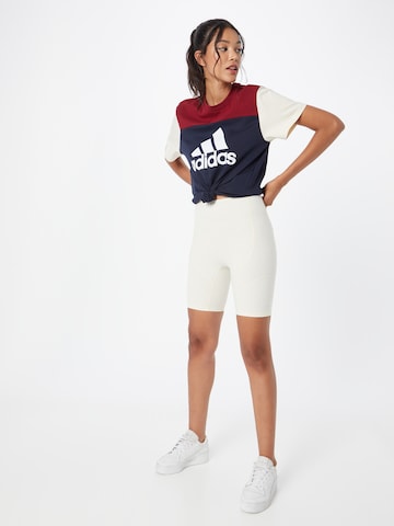 ADIDAS SPORTSWEAR Λειτουργικό μπλουζάκι 'Essentials Colorblock Logo' σε μπλε