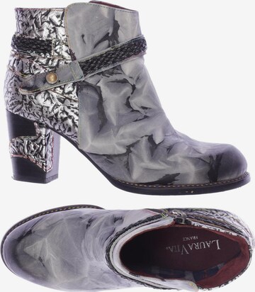 Laura Vita Dress Boots in 38 in Grey: front