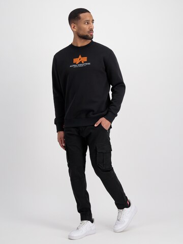 ALPHA INDUSTRIES Sweatshirt in Schwarz